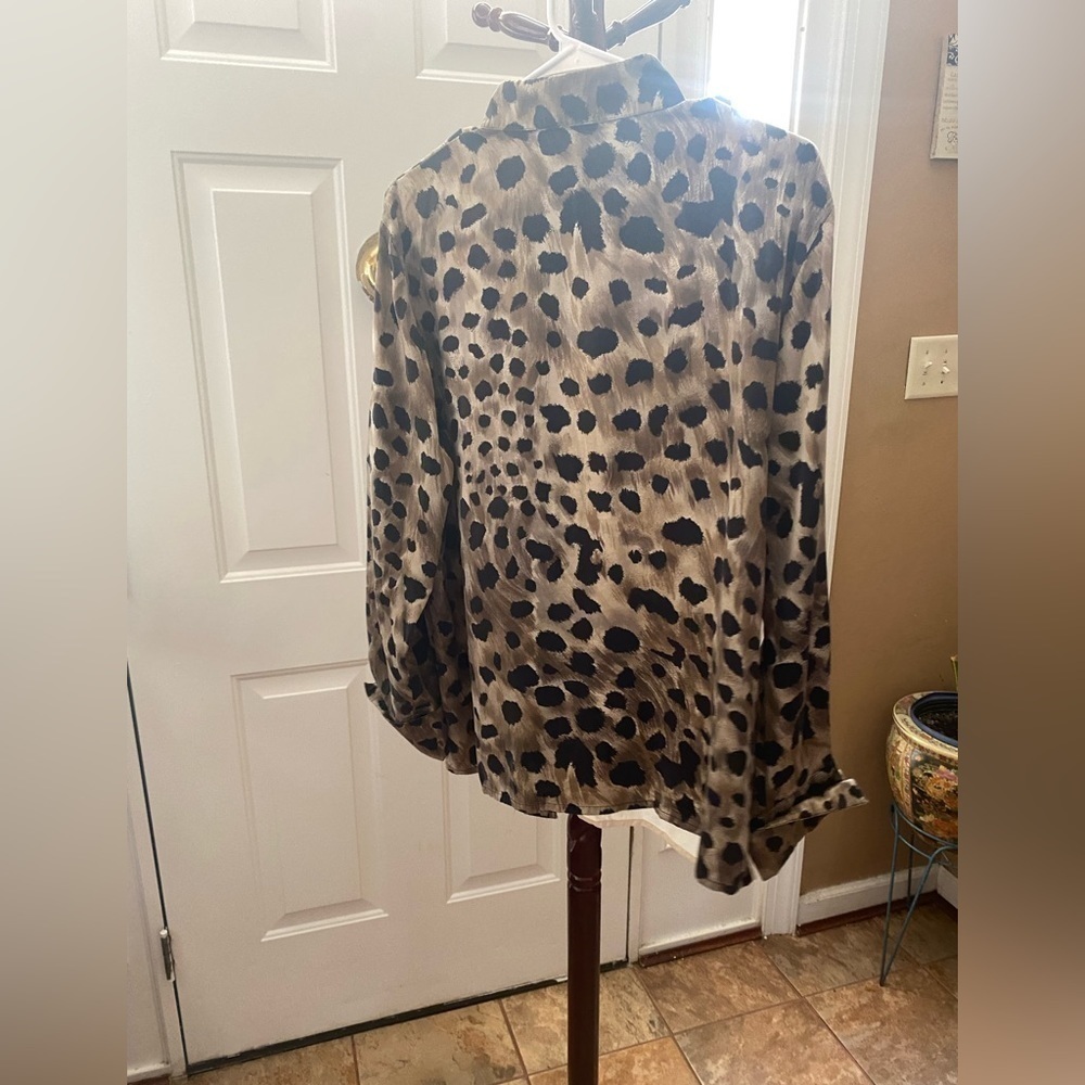 PAOLO SANTINI ANIMAL PRINT SILK BLOUSE SIZE 12 - Picture 6 of 8
